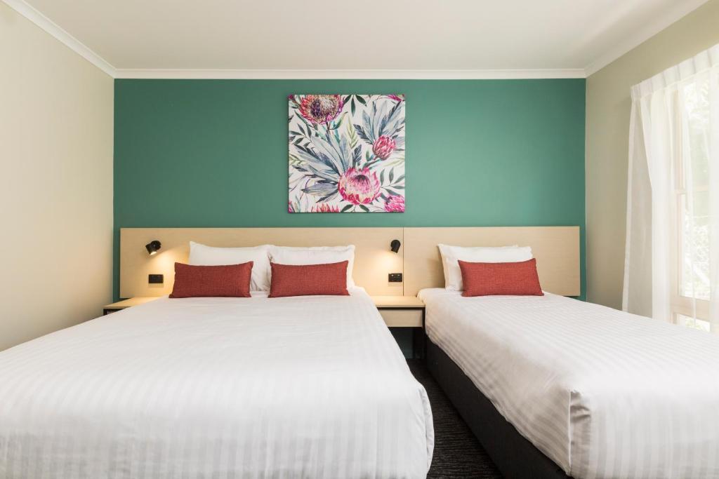 Nightcap At Balaclava Hotel - Resim 34