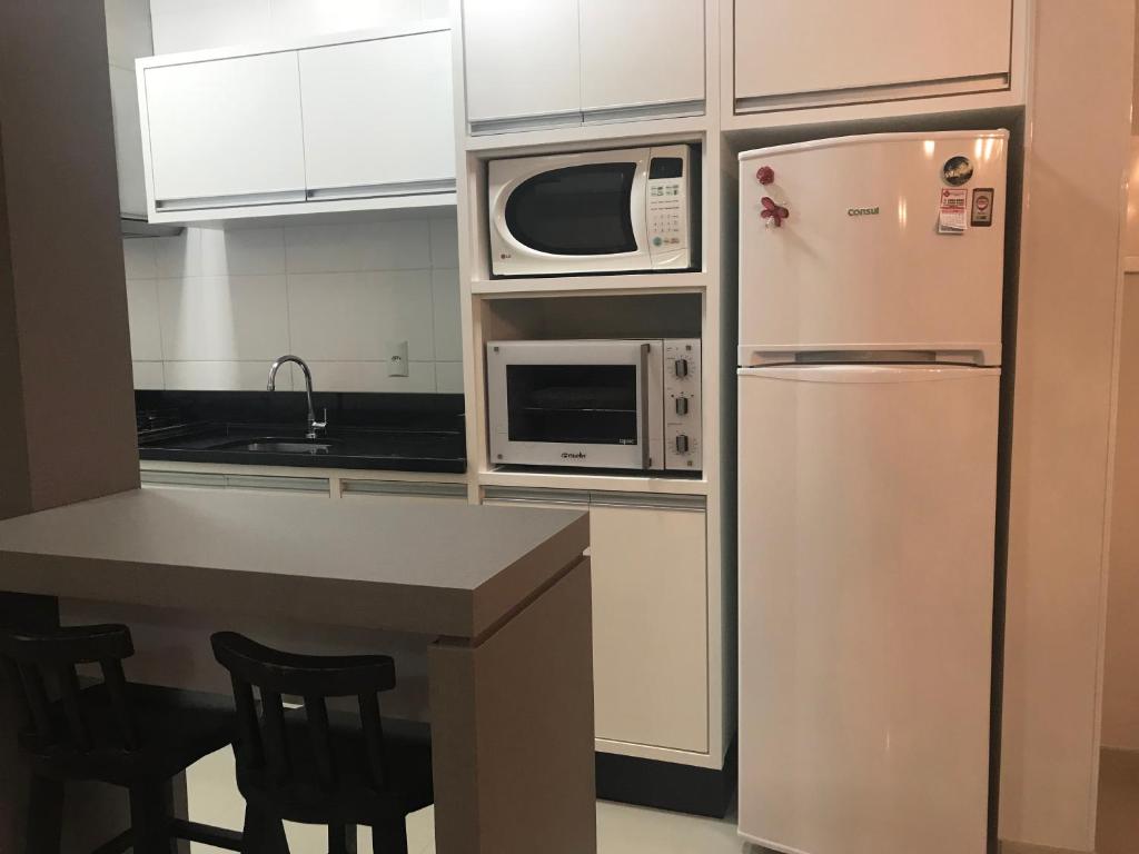  Apartamento para Locação em Bombinhas