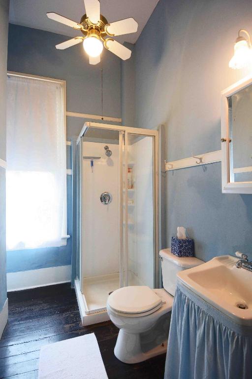 Bagno di 1872 Denham Inn