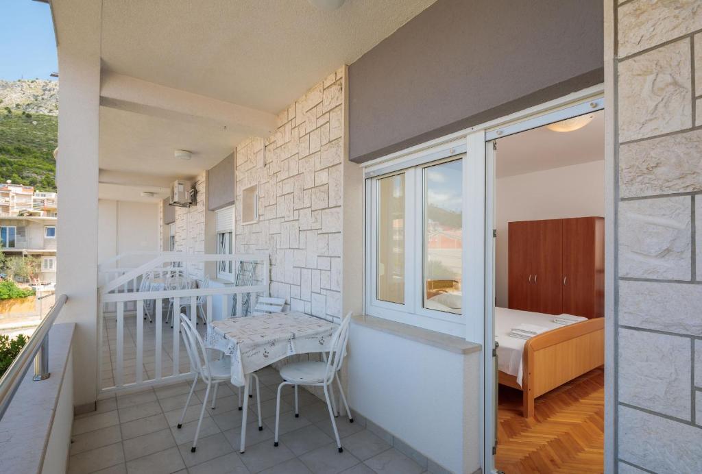Balkón alebo terasa v ubytovaní Apartments and Rooms Denis