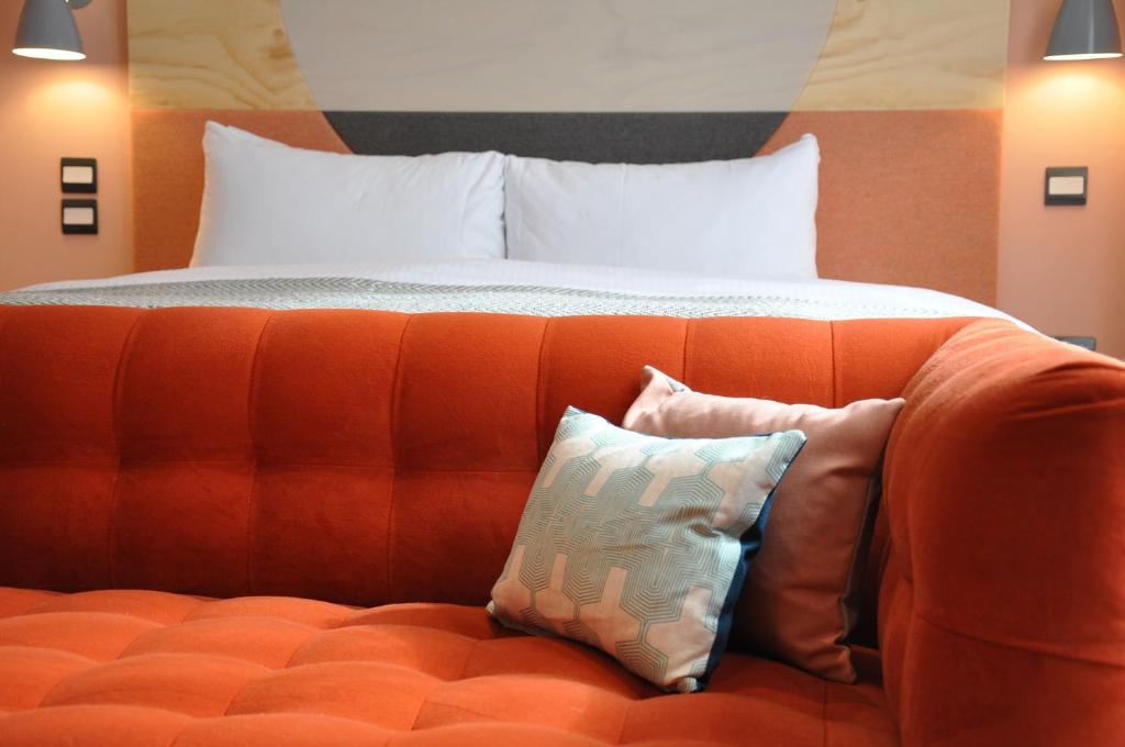 room2 Southampton Hometel - Resim 16