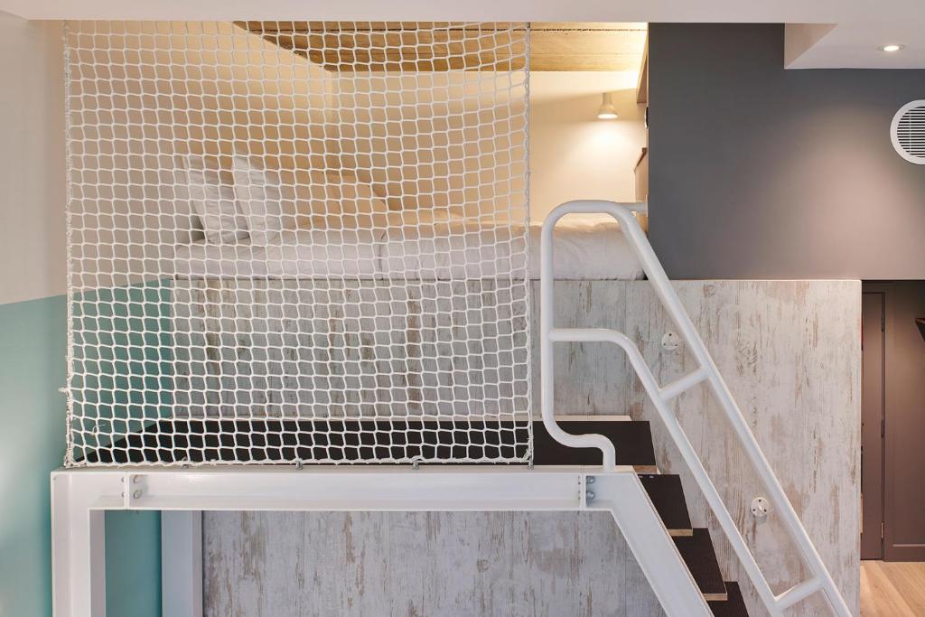 room2 Southampton Hometel - Resim 22