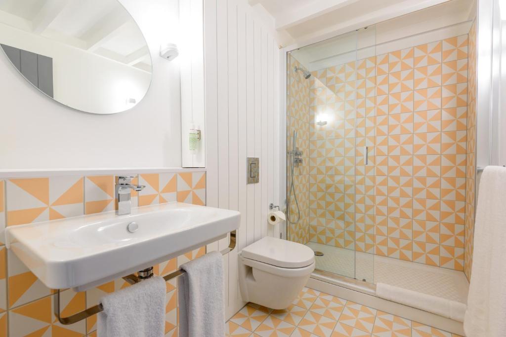 room2 Southampton Hometel - Resim 14