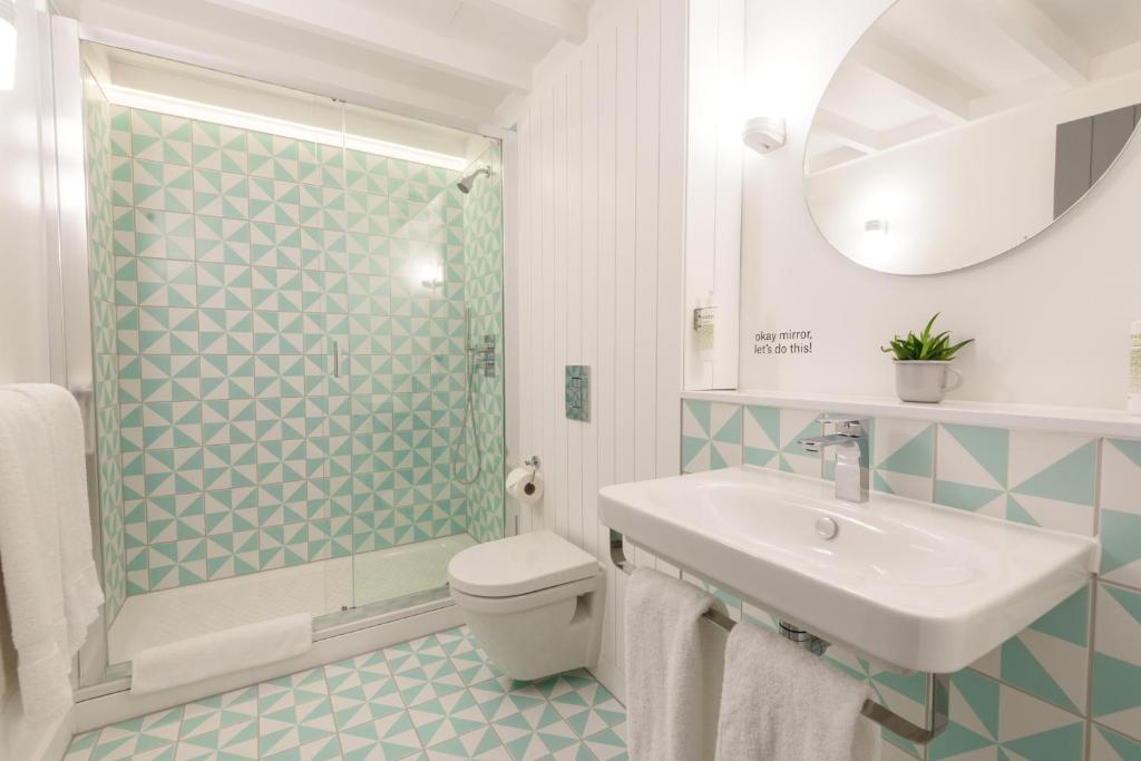 room2 Southampton Hometel - Resim 8