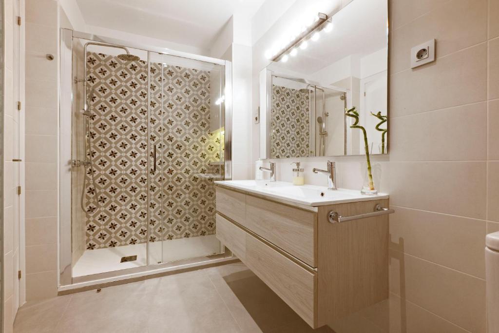 Koupelna v ubytování Madrid Centric Suites