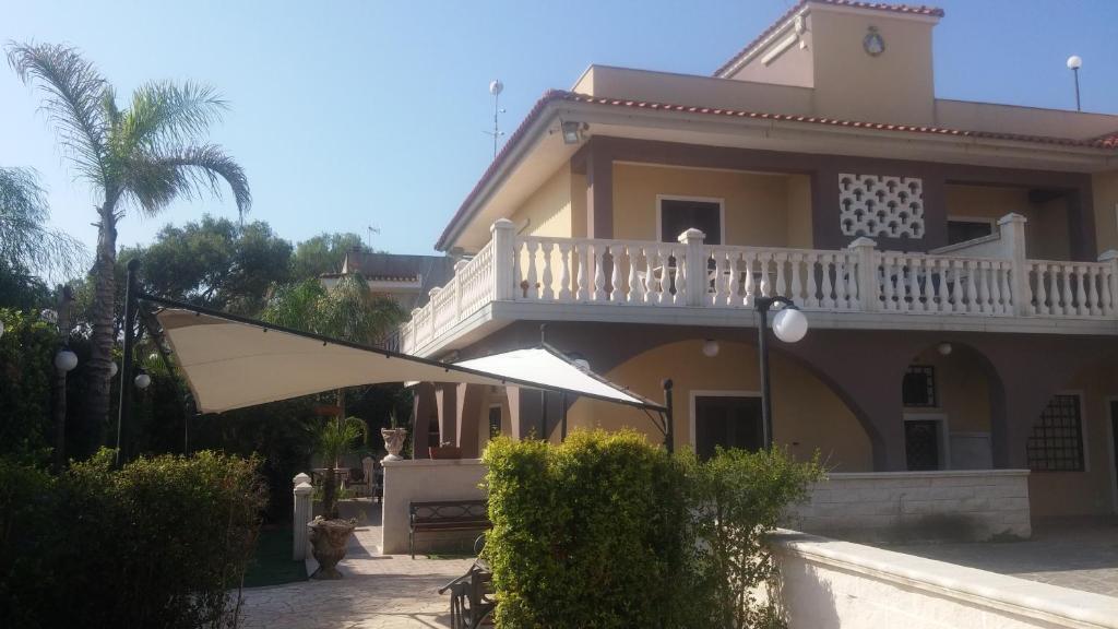 The building in which the holiday home is located