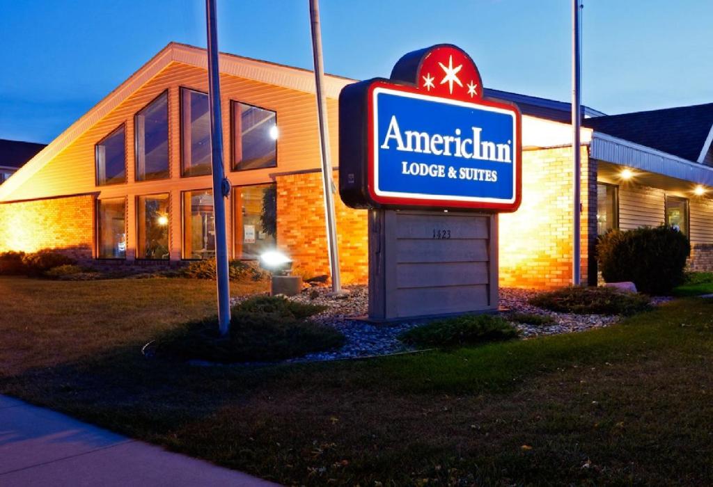 AmericInn by Wyndham Fargo West Acres photo