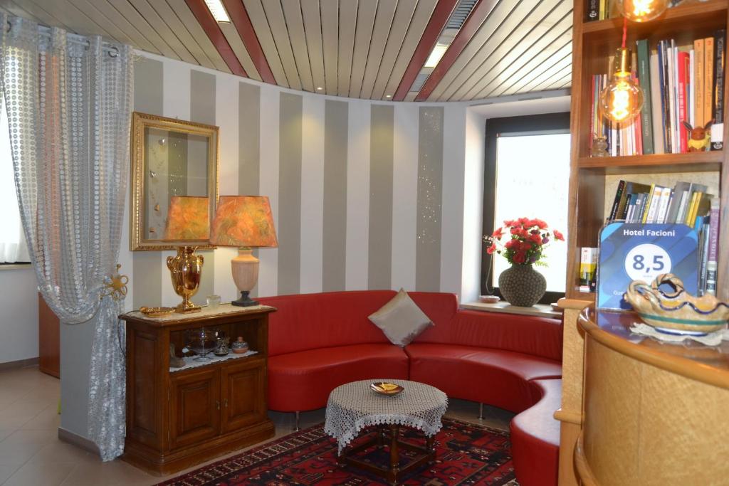 Posezení v ubytování Hotel Facioni