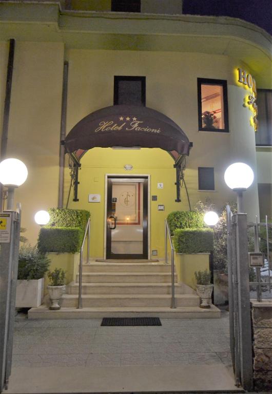 Exteriér nebo vchod ubytování Hotel Facioni