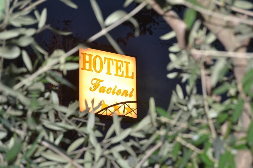 Certifikát, hodnocení, plakát nebo jiný dokument vystavený v ubytování Hotel Facioni