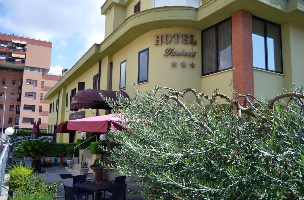 Budova, kde se hotel nachází