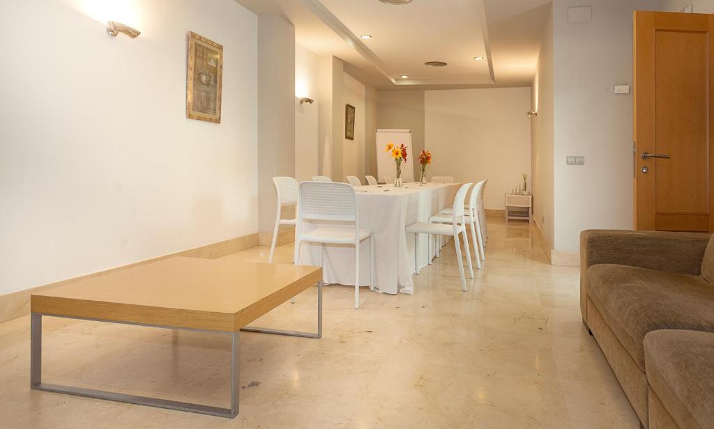 Posedenie v ubytovaní Hotel AACR Museo
