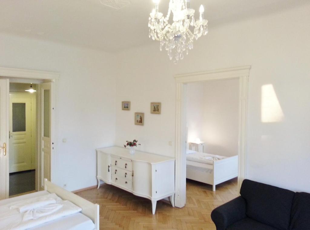 Old Town Square Apartments - Resim 40