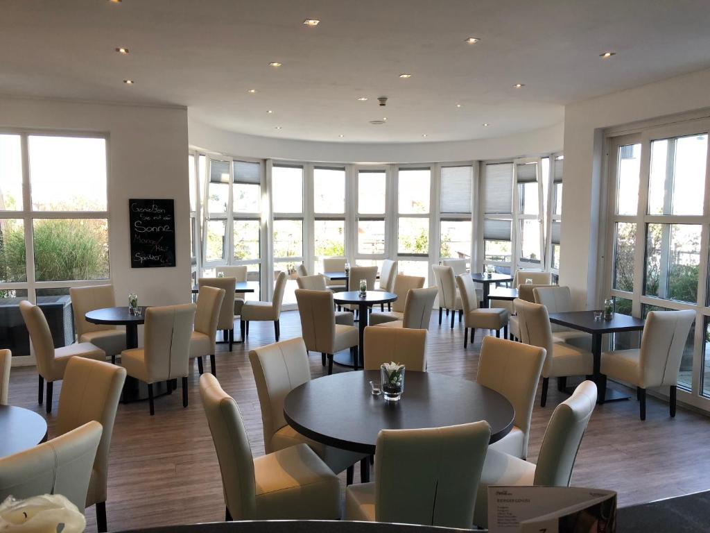 Restoran või mõni muu söögikoht majutusasutuses Skycity Hotel Atrigon