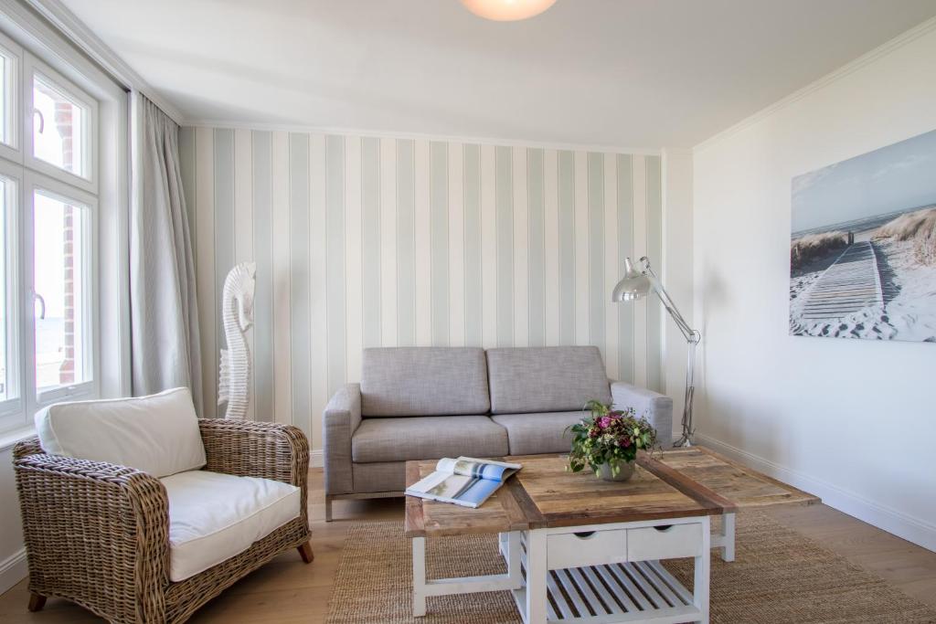 Posezení v ubytování Strandhaus Niendorf