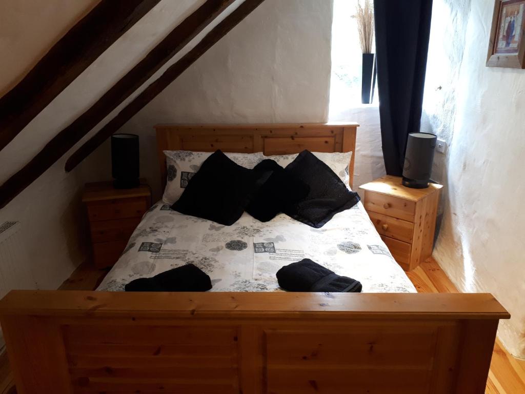 Voodi või voodid majutusasutuse Clarisses Cottage toas