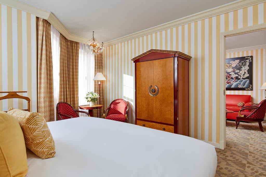 Orchard Hotel photo