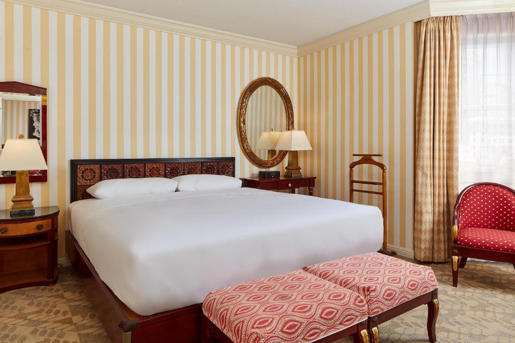 Orchard Hotel photo
