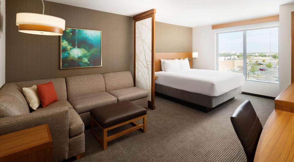 Postel nebo postele na pokoji v ubytování Hyatt Place Lubbock