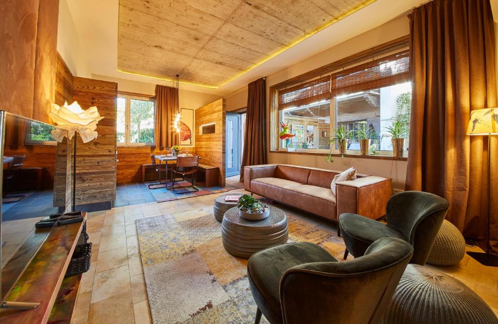 Χώρος καθιστικού στο LALA home Chalet & Appartement