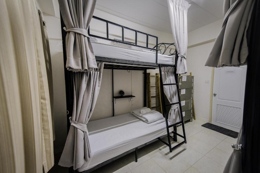 
Bed in 4-Bed Mixed Dormitory Room
