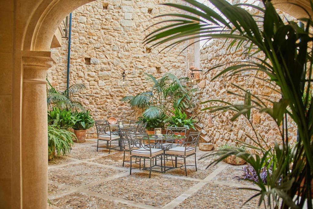 Jardín al aire libre en Cas Comte Suites & Spa - Adults Only