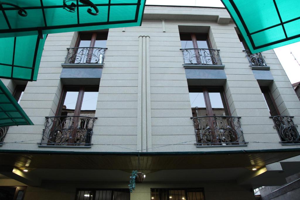 Budova, kde se hotel nachází