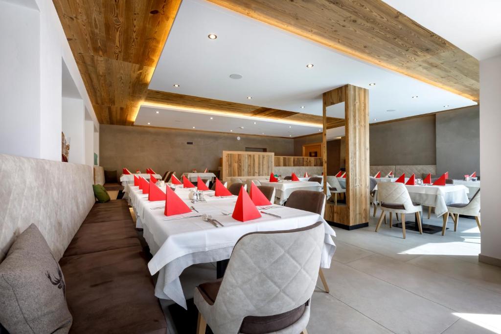 A seating area at Hotel Kronhof