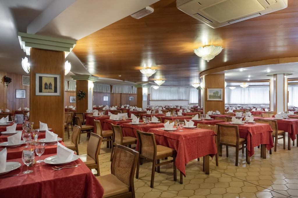 Restaurace v ubytování Hotel Palme & Suite