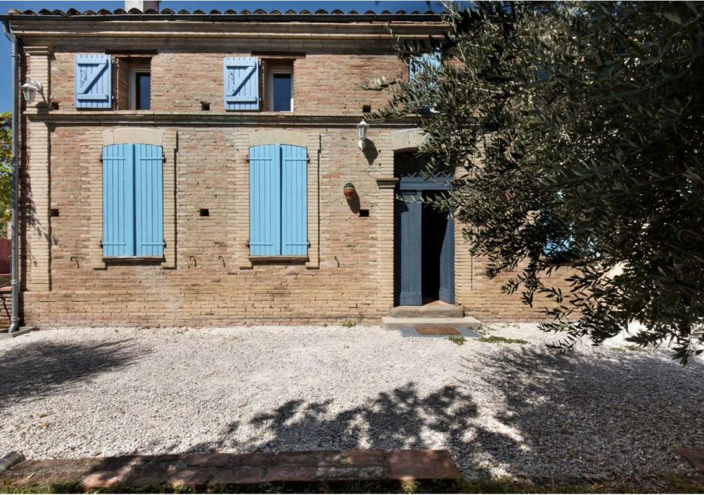 Edifici on està situat l'hostal o pensió