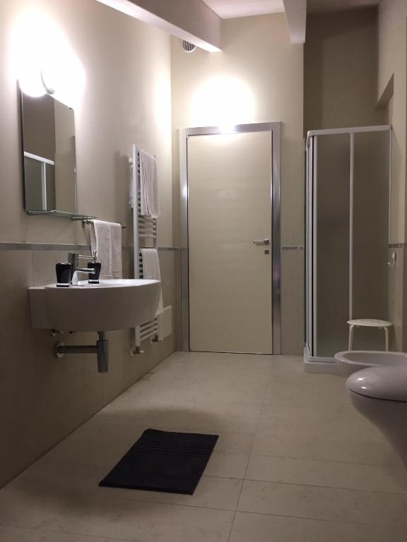 Kúpeľňa v ubytovaní RESIDENZA VIRGILIANA SUITE con terrazza-Centro Storico