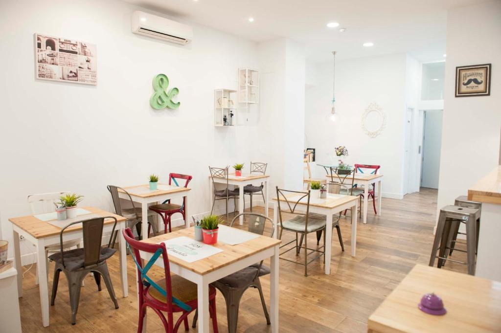 Posezení v ubytování Hotel Smile & Co Hostal Boutique