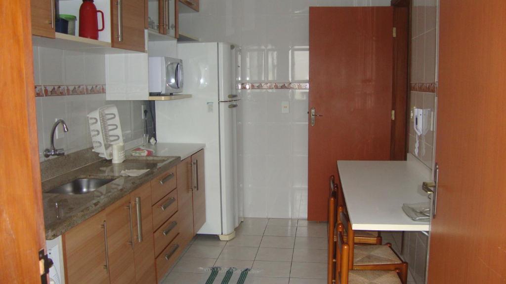  Apartamento Guilhermina - Ed Frente ao Mar