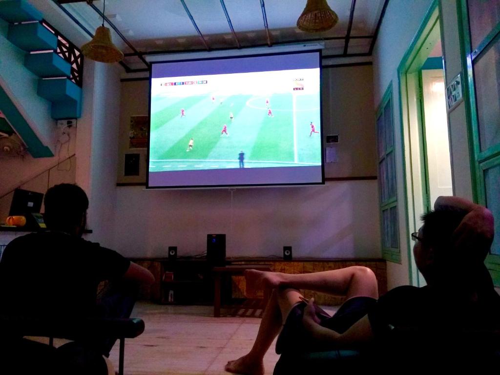 TV a/nebo společenská místnost v ubytování Hostel Mantra