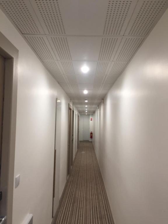 Hôtel des Arcades - Resim 40