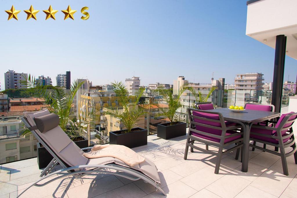 Balkón nebo terasa v ubytování Hotel Rossini 4S