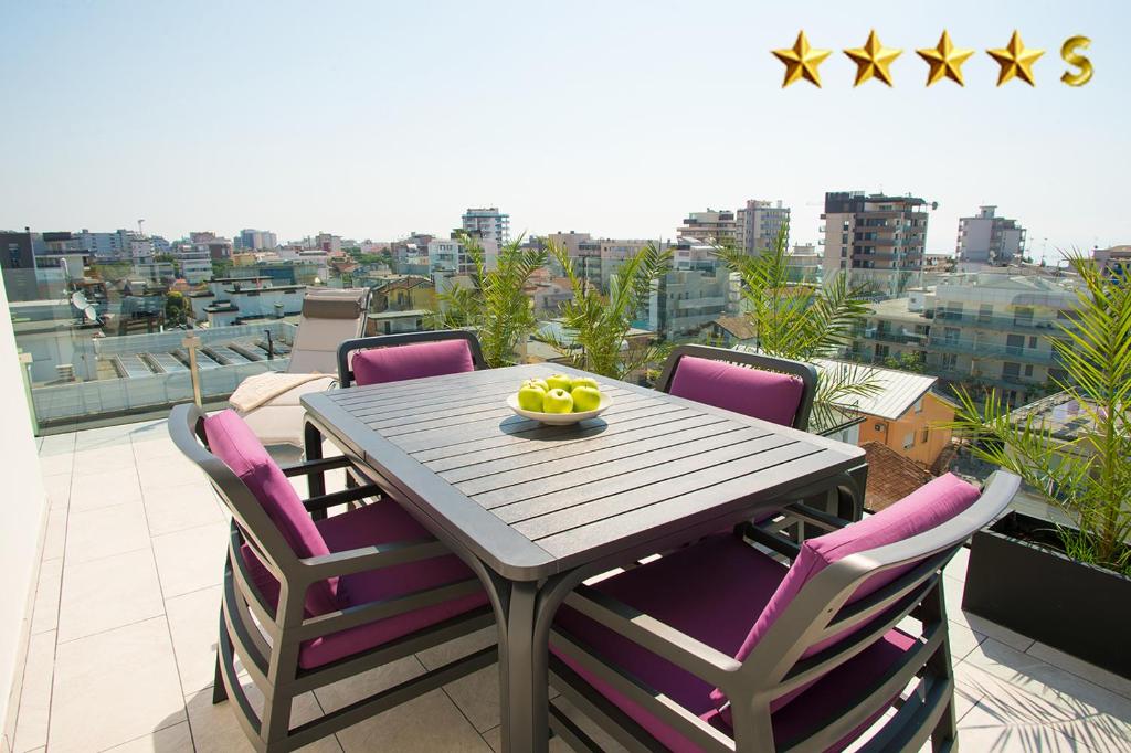 Balkón nebo terasa v ubytování Hotel Rossini 4S