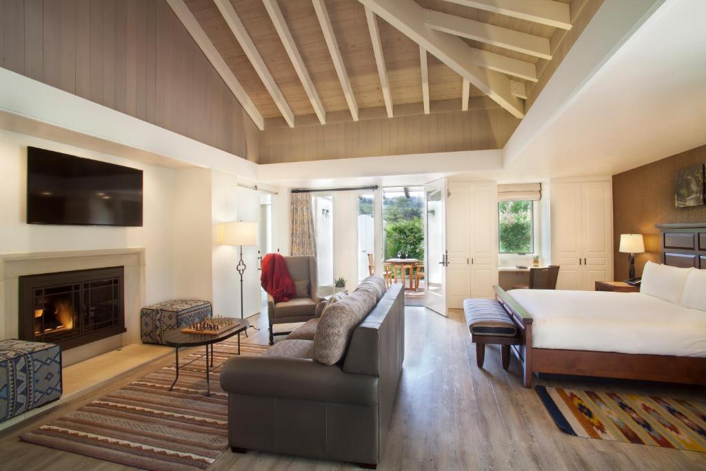 The Quail Lodge - 