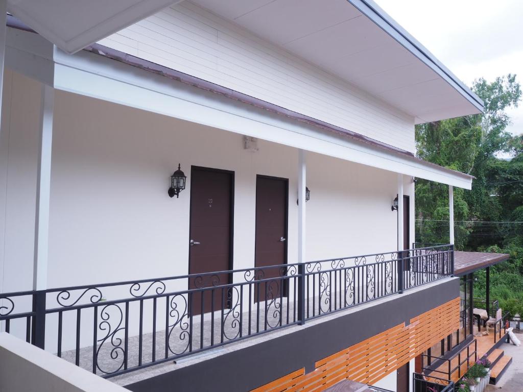 Balkón nebo terasa v ubytování Kangsadan Resort