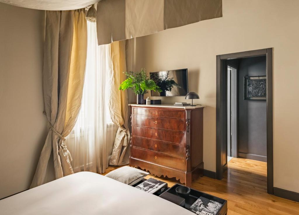 Crossing Condotti - 7