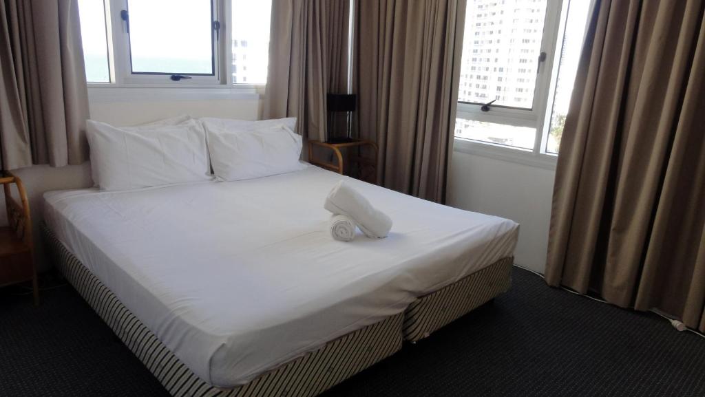 Quarterdeck Apartments - One-Bedroom Apartment