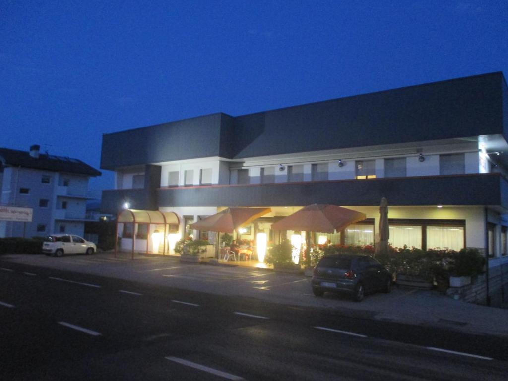 Budynek, w którym mieści się hotel