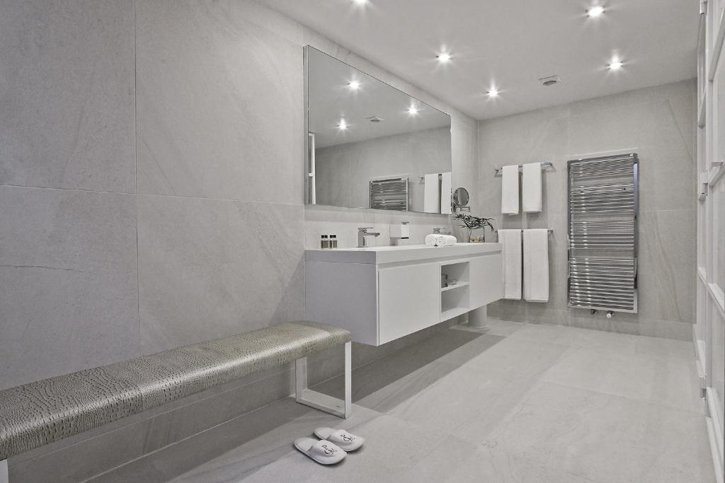 Palacio Can Marqués by Puro - 8