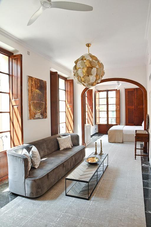 Palacio Can Marqués by Puro