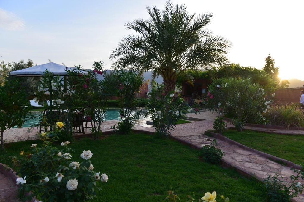 Aed väljaspool majutusasutust La Kasbah d'Ouzoud