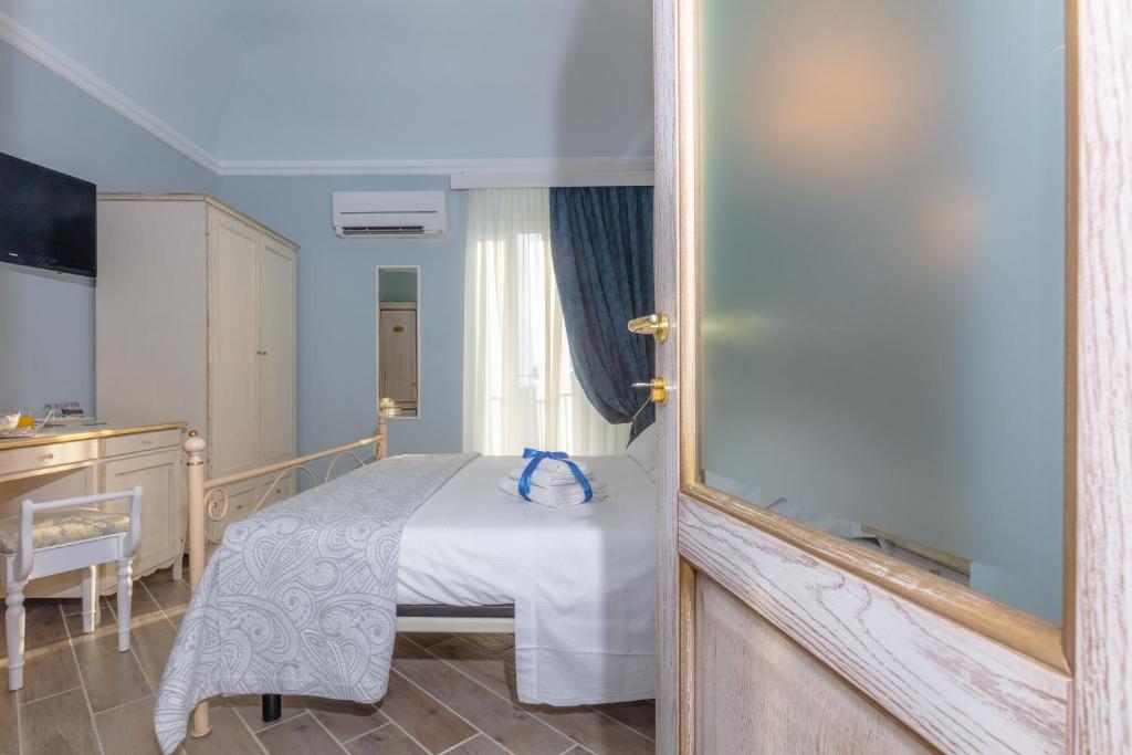 Le torri di Tarquinia - Double Room With Private Bathroom