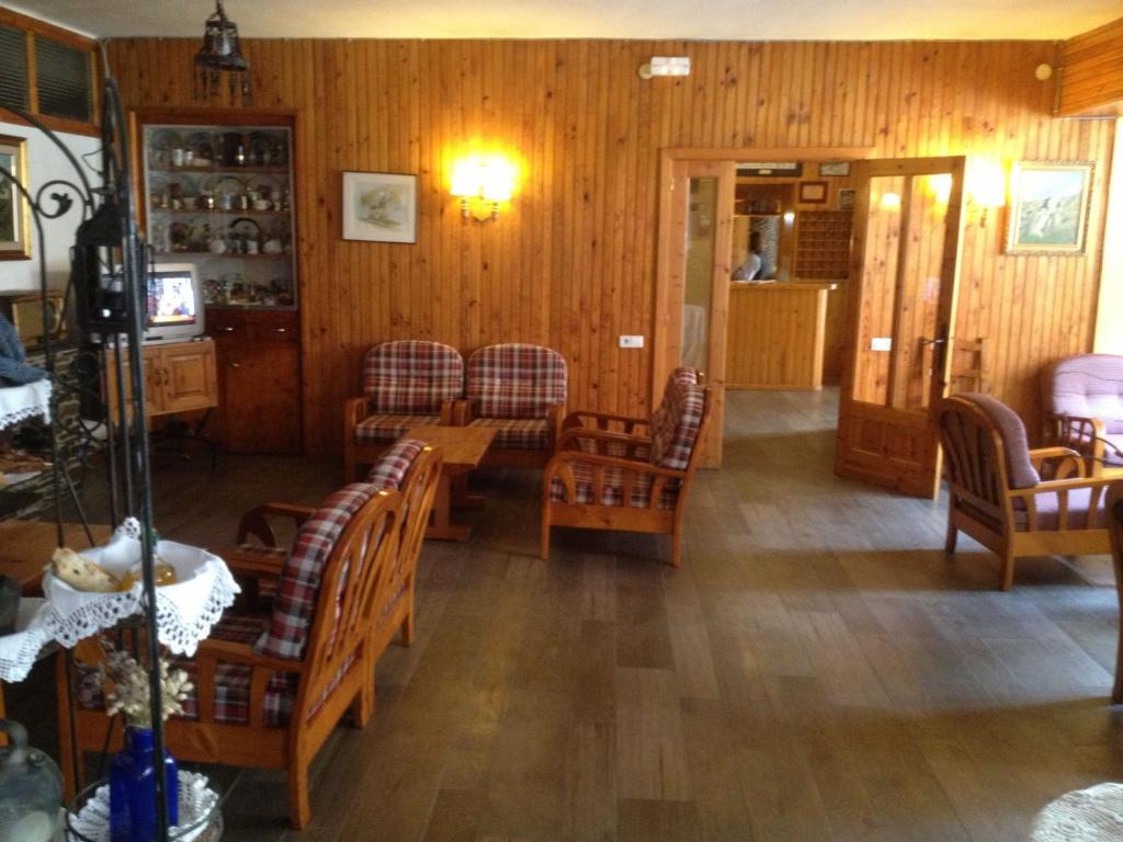 Posedenie v ubytovaní Hotel Llacs De Cardos