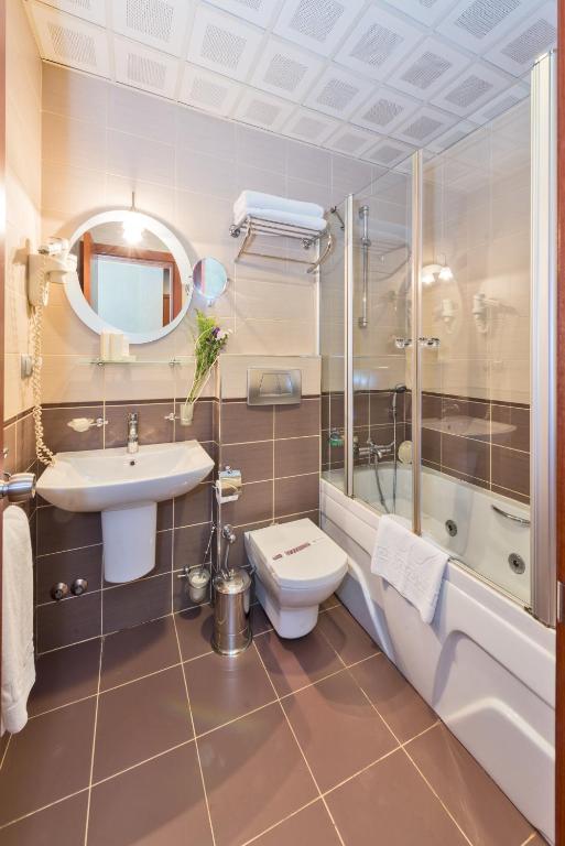 Koupelna v ubytování Vatan Asur Hotel