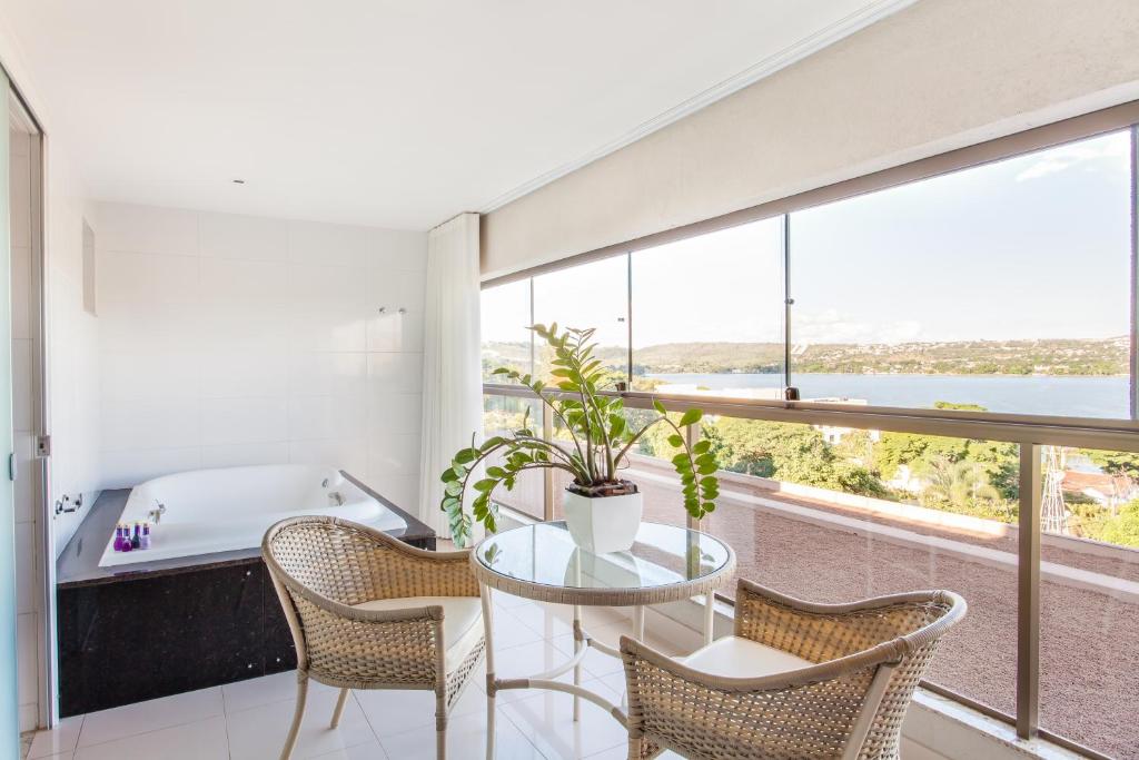  Ramada Hotel & Suites Lagoa Santa By Wyndham