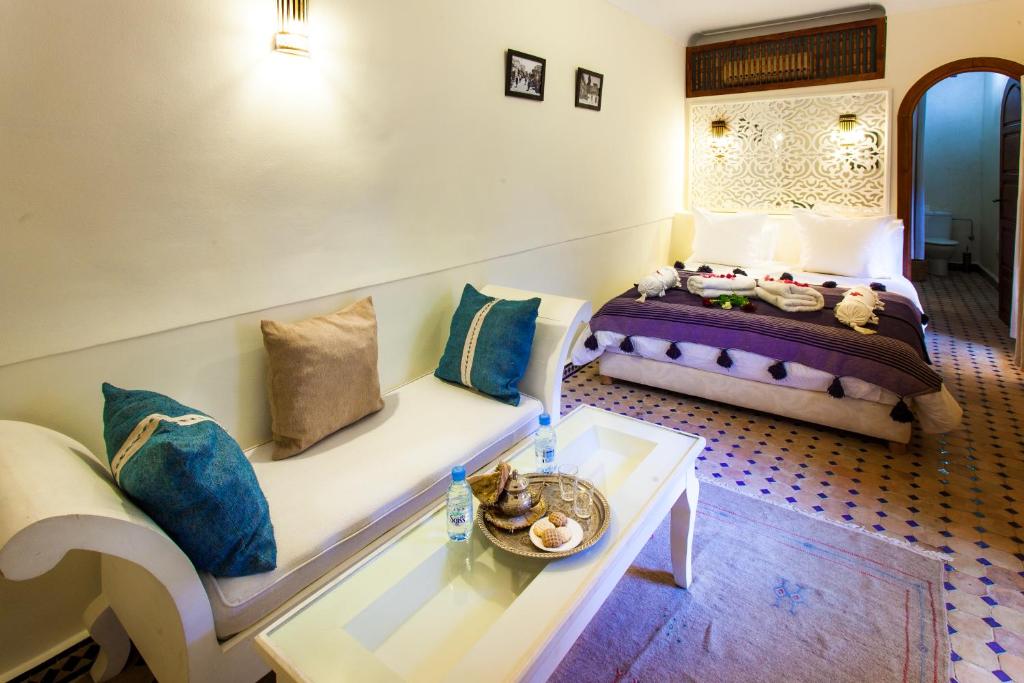 Postel nebo postele na pokoji v ubytování Riad Chams Marrakech